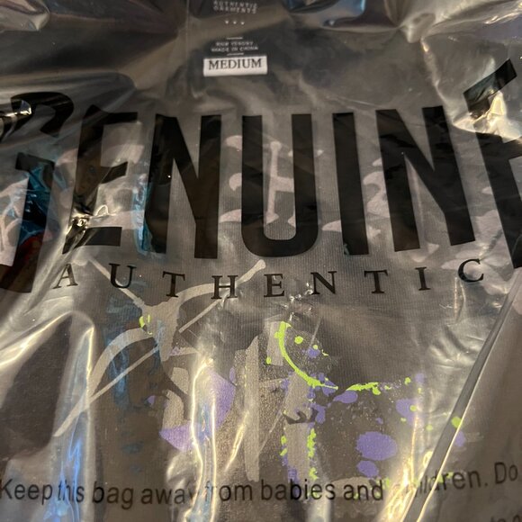 Genuine Authentic Garments Live Hard Tee NWT Medium - Picture 4 of 4